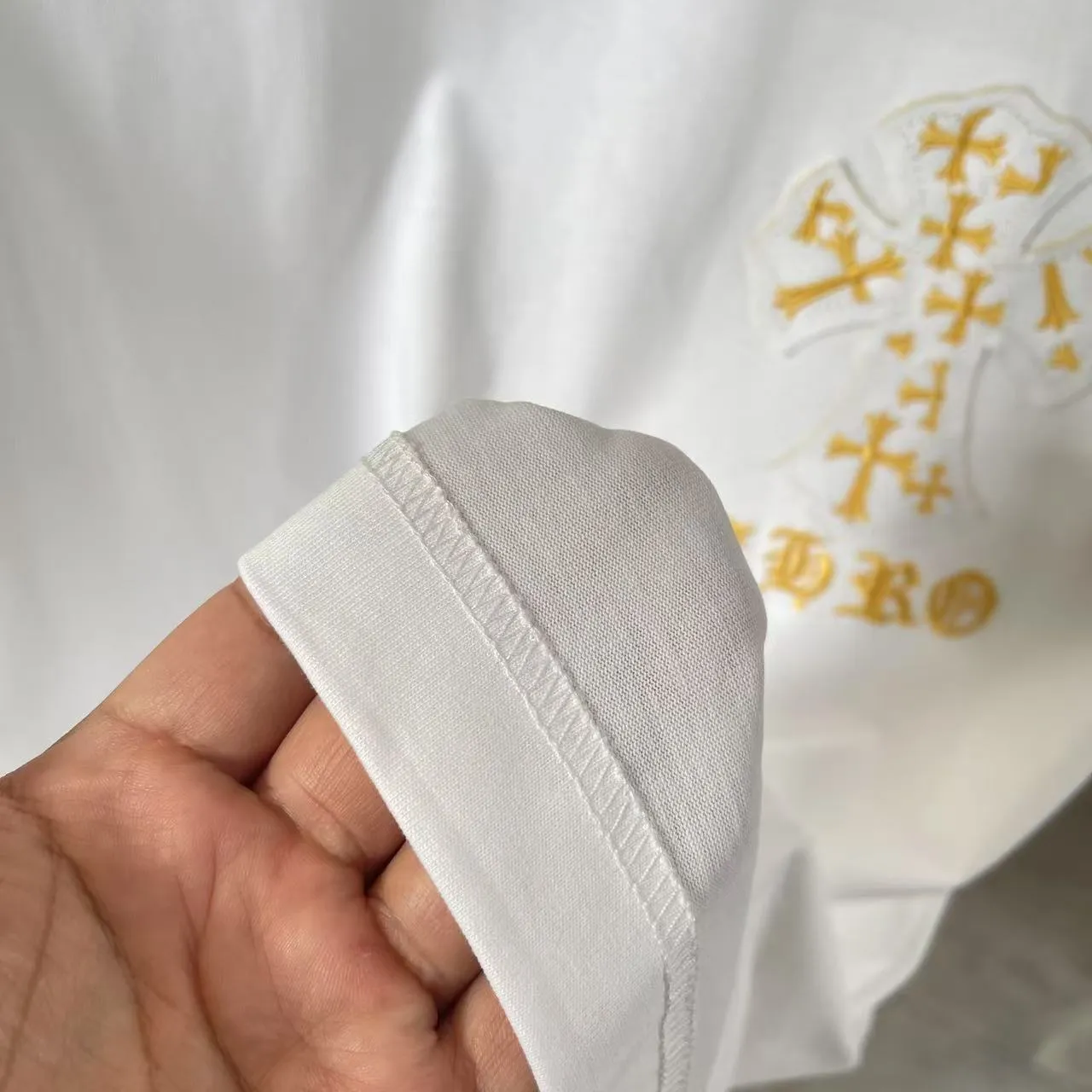 🅿️200 ch Cro* 2025 spring and summer new style Sanskrit horseshoe cross laser patch embroidery short-sleeved t-shirt custom fabric 300g same style for men and women Size: S M L XL XXL Five codes Color: black white